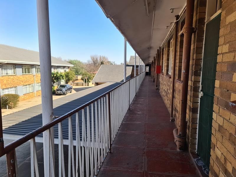 2 Bedroom Property for Sale in Vanderbijlpark Cw 6 Gauteng