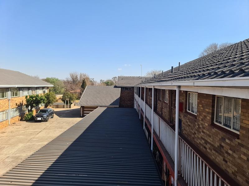 2 Bedroom Property for Sale in Vanderbijlpark Cw 6 Gauteng