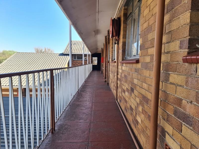 2 Bedroom Property for Sale in Vanderbijlpark Cw 6 Gauteng