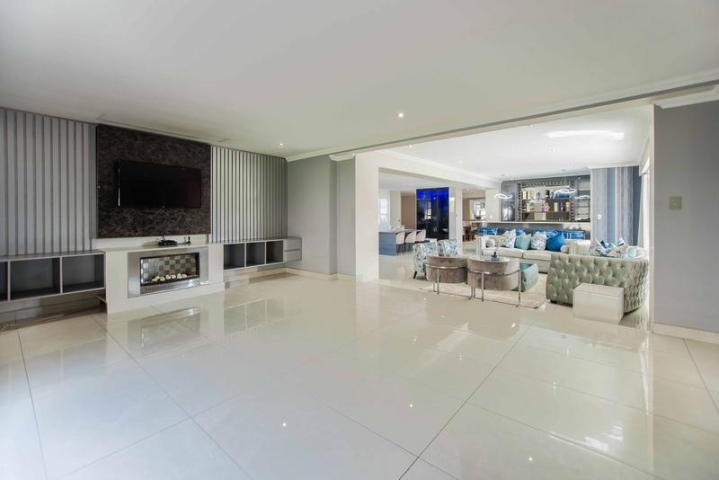 5 Bedroom Property for Sale in Copperleaf Estate Gauteng