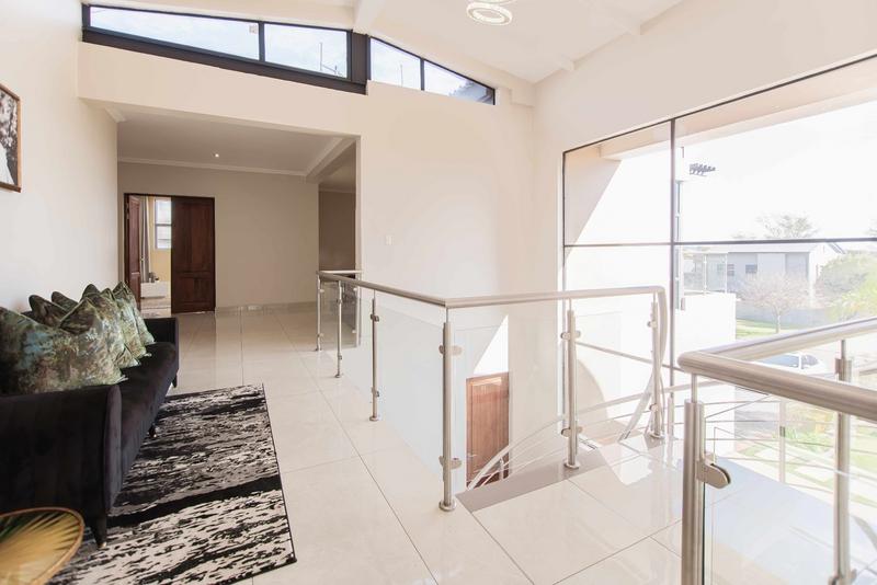 5 Bedroom Property for Sale in Copperleaf Estate Gauteng