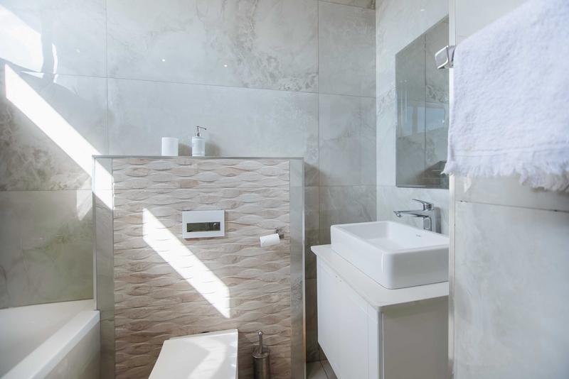 5 Bedroom Property for Sale in Copperleaf Estate Gauteng