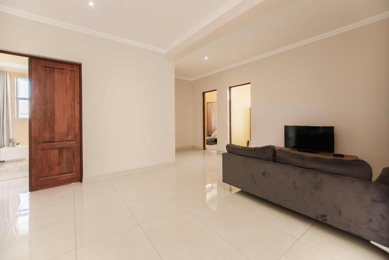 5 Bedroom Property for Sale in Copperleaf Estate Gauteng
