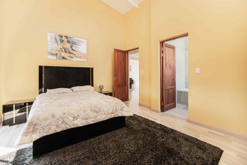 5 Bedroom Property for Sale in Copperleaf Estate Gauteng