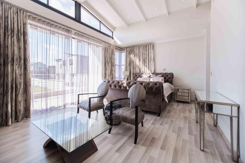 5 Bedroom Property for Sale in Copperleaf Estate Gauteng
