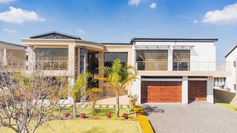 5 Bedroom Property for Sale in Copperleaf Estate Gauteng
