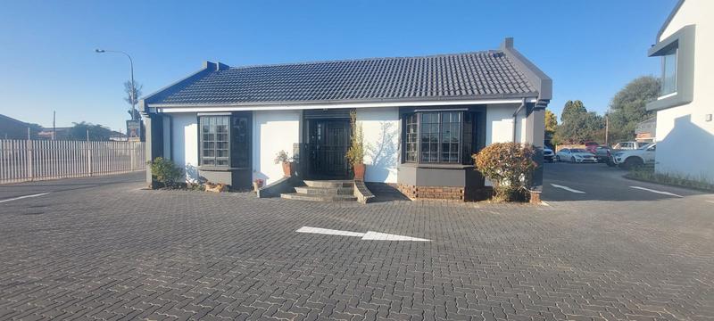 To Let commercial Property for Rent in Wierda Park Gauteng