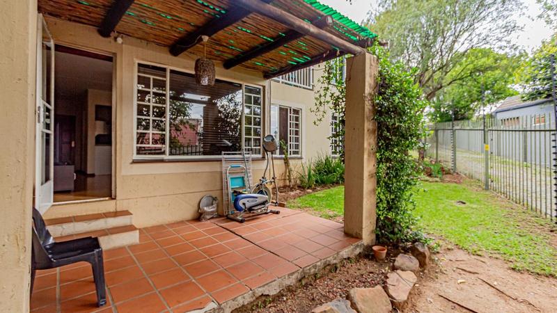 2 Bedroom Property for Sale in Lonehill Gauteng