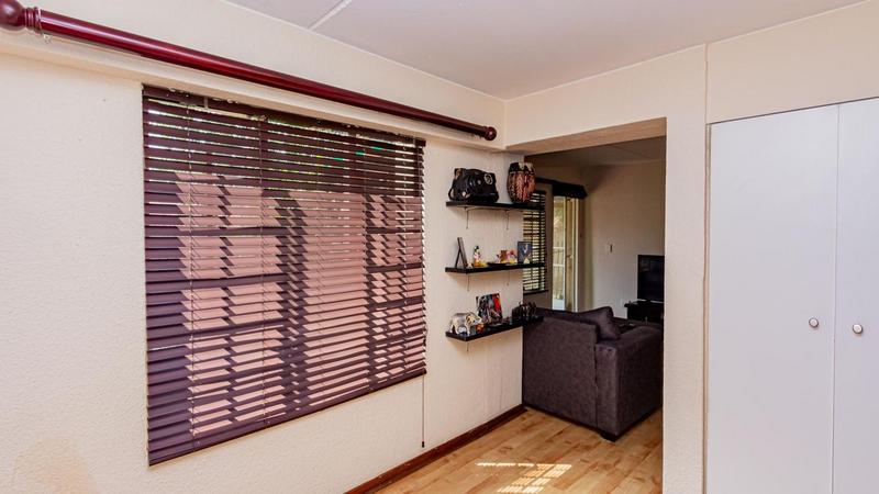 2 Bedroom Property for Sale in Lonehill Gauteng