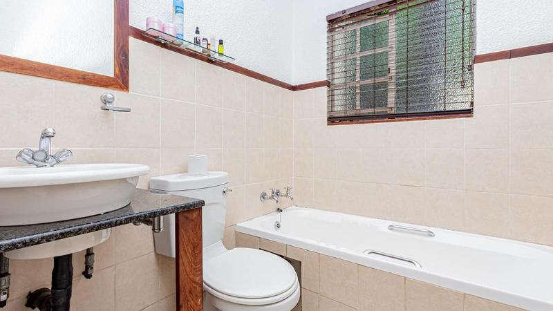 2 Bedroom Property for Sale in Lonehill Gauteng