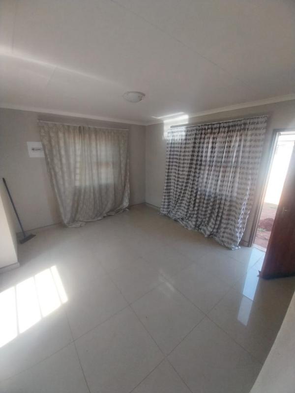 3 Bedroom Property for Sale in Dawn Park Gauteng