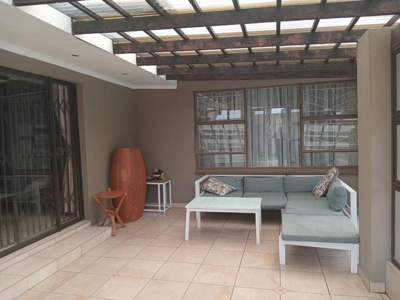 5 Bedroom Property for Sale in Van Riebeeck Park Gauteng