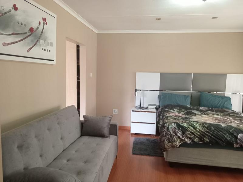 5 Bedroom Property for Sale in Van Riebeeck Park Gauteng