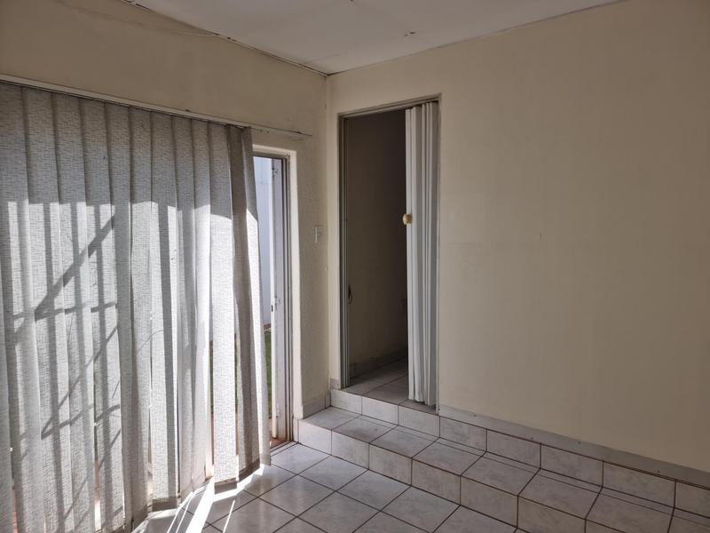 3 Bedroom Property for Sale in Edenvale Central Gauteng