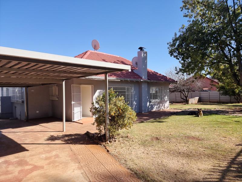 3 Bedroom Property for Sale in Edenvale Central Gauteng