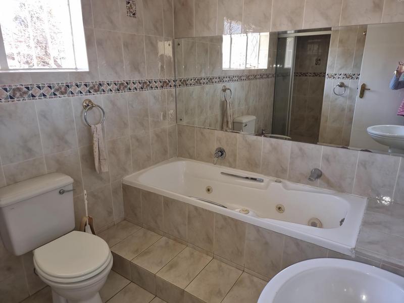 3 Bedroom Property for Sale in Edenvale Central Gauteng