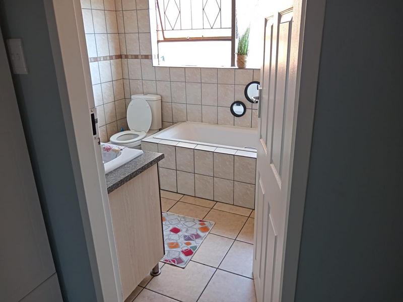 3 Bedroom Property for Sale in Vanderbijlpark SE 8 Gauteng