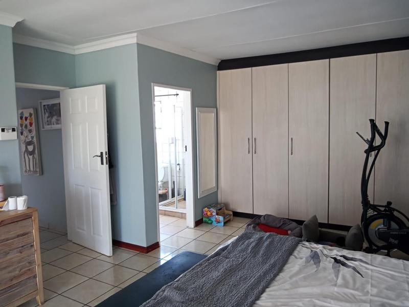 3 Bedroom Property for Sale in Vanderbijlpark SE 8 Gauteng