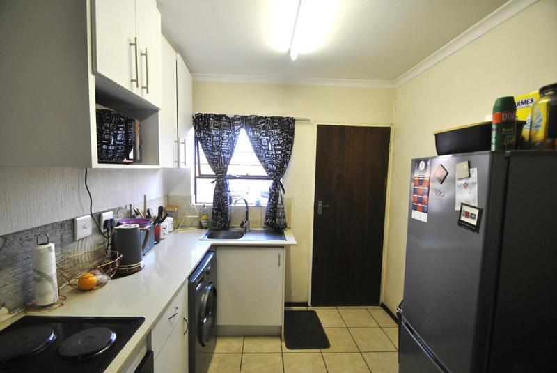 2 Bedroom Property for Sale in Dawn Park Gauteng