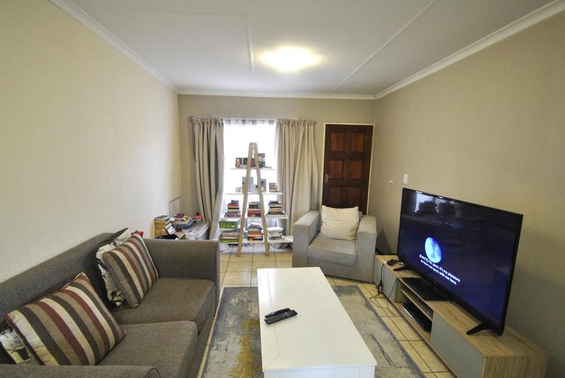 2 Bedroom Property for Sale in Dawn Park Gauteng