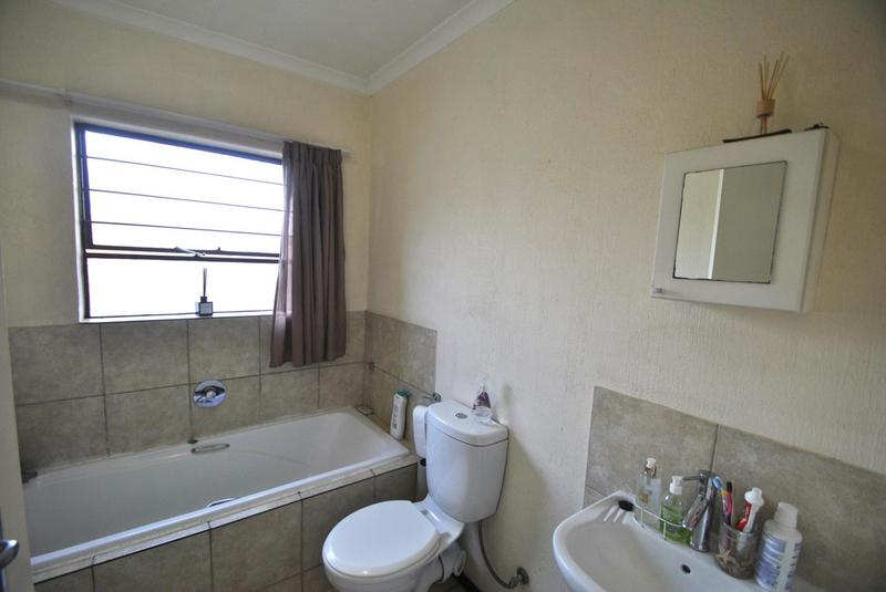 2 Bedroom Property for Sale in Dawn Park Gauteng