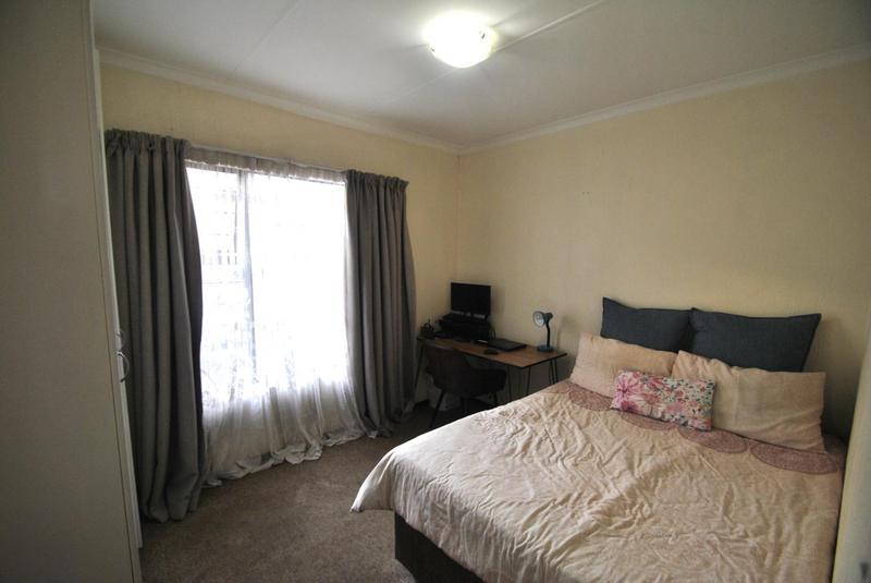 2 Bedroom Property for Sale in Dawn Park Gauteng