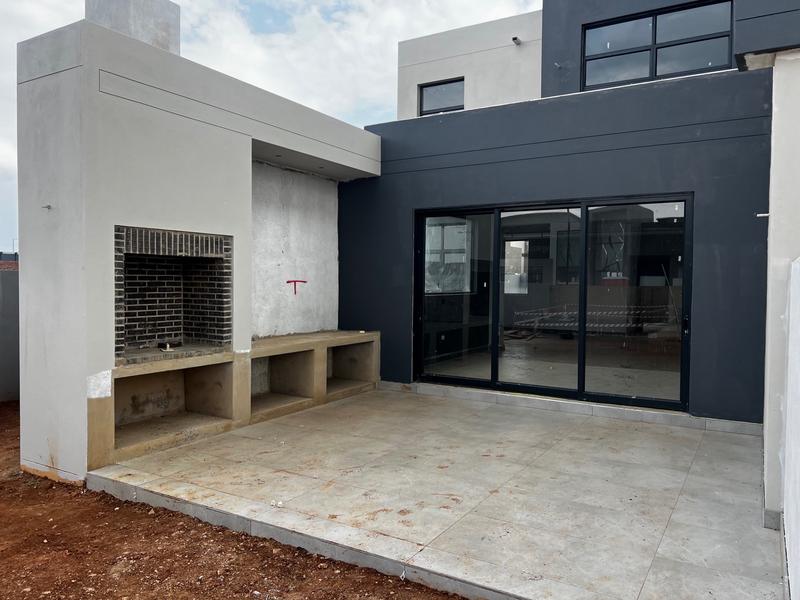 4 Bedroom Property for Sale in Midstream Heights Gauteng