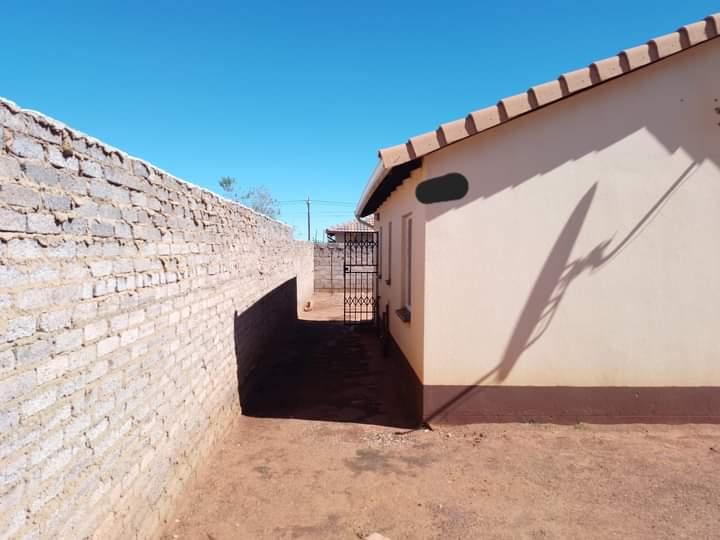 2 Bedroom Property for Sale in Protea Glen Gauteng