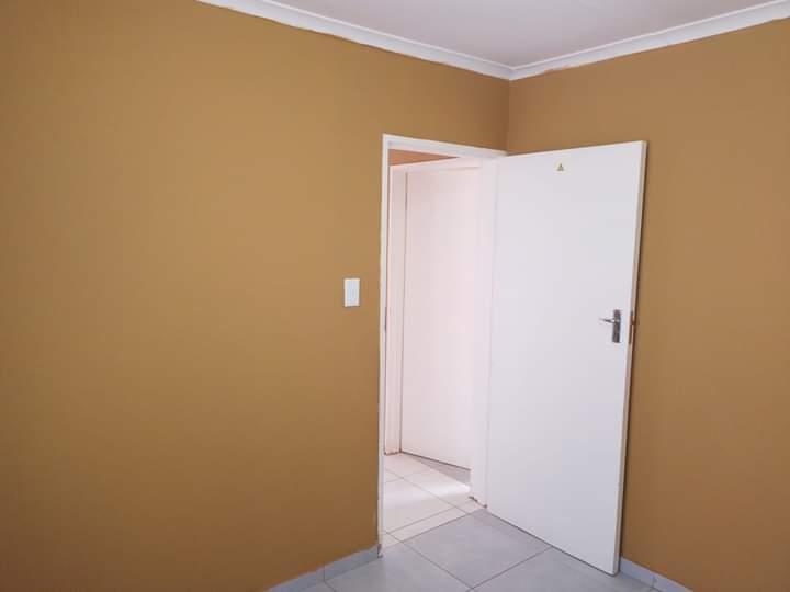 2 Bedroom Property for Sale in Protea Glen Gauteng