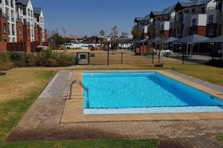 To Let 3 Bedroom Property for Rent in Greenstone Crest Gauteng