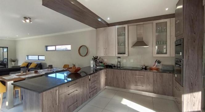 4 Bedroom Property for Sale in Glen Marais Gauteng