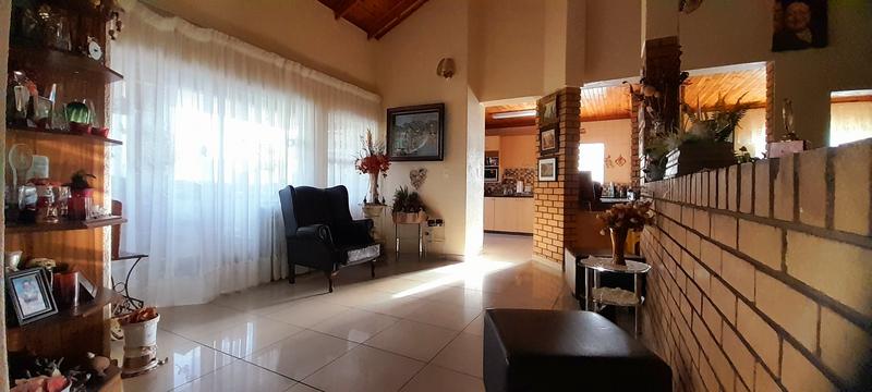 5 Bedroom Property for Sale in Kenmare Gauteng