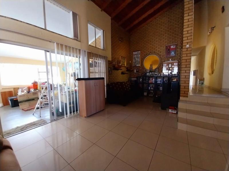 5 Bedroom Property for Sale in Kenmare Gauteng