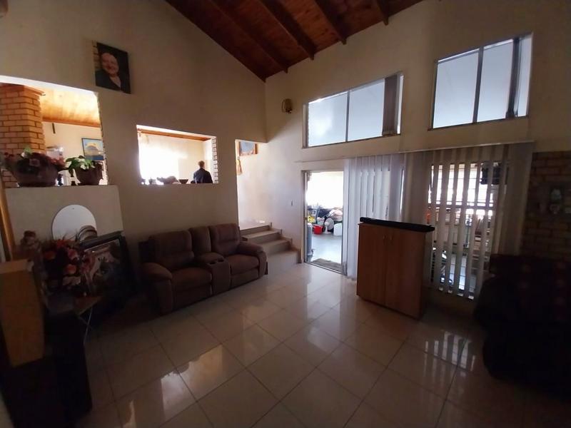 5 Bedroom Property for Sale in Kenmare Gauteng