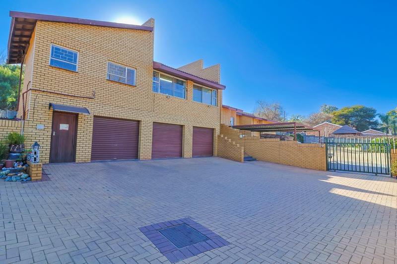 5 Bedroom Property for Sale in Kenmare Gauteng