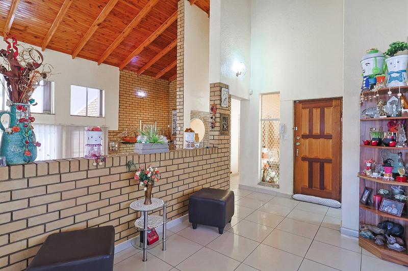 5 Bedroom Property for Sale in Kenmare Gauteng