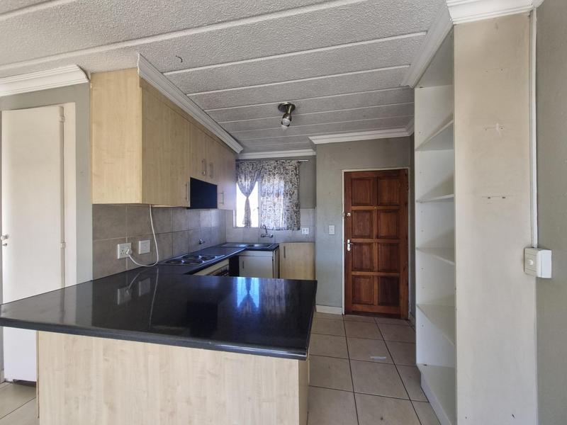 To Let 2 Bedroom Property for Rent in Linmeyer Gauteng