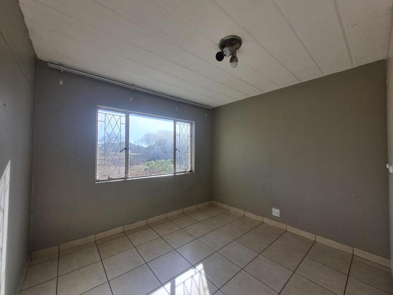 To Let 2 Bedroom Property for Rent in Linmeyer Gauteng