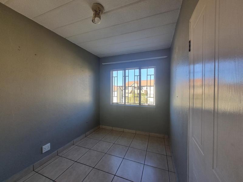 To Let 2 Bedroom Property for Rent in Linmeyer Gauteng