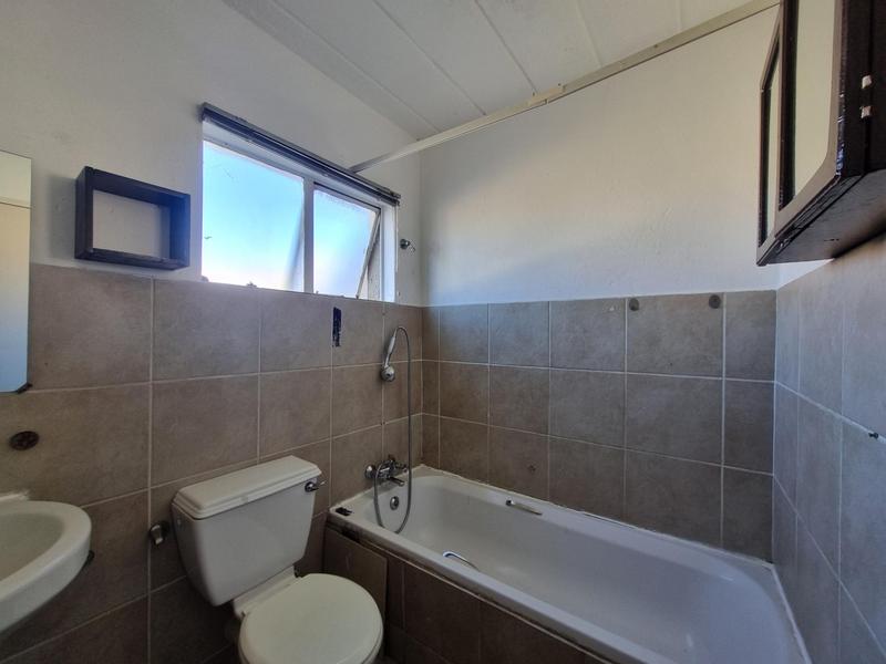 To Let 2 Bedroom Property for Rent in Linmeyer Gauteng