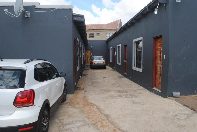 8 Bedroom Property for Sale in Dobsonville Ext 3 Gauteng
