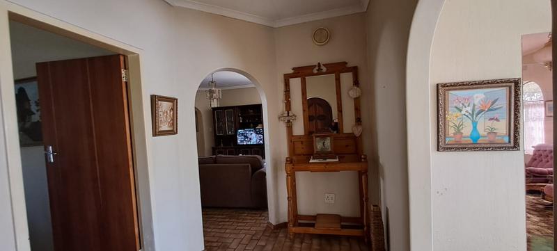 5 Bedroom Property for Sale in Norkem Park Gauteng