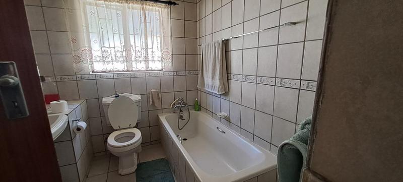 5 Bedroom Property for Sale in Norkem Park Gauteng