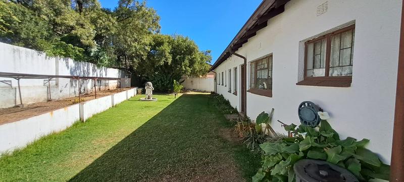 5 Bedroom Property for Sale in Norkem Park Gauteng