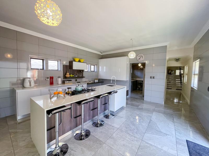 5 Bedroom Property for Sale in Midstream Estate Gauteng