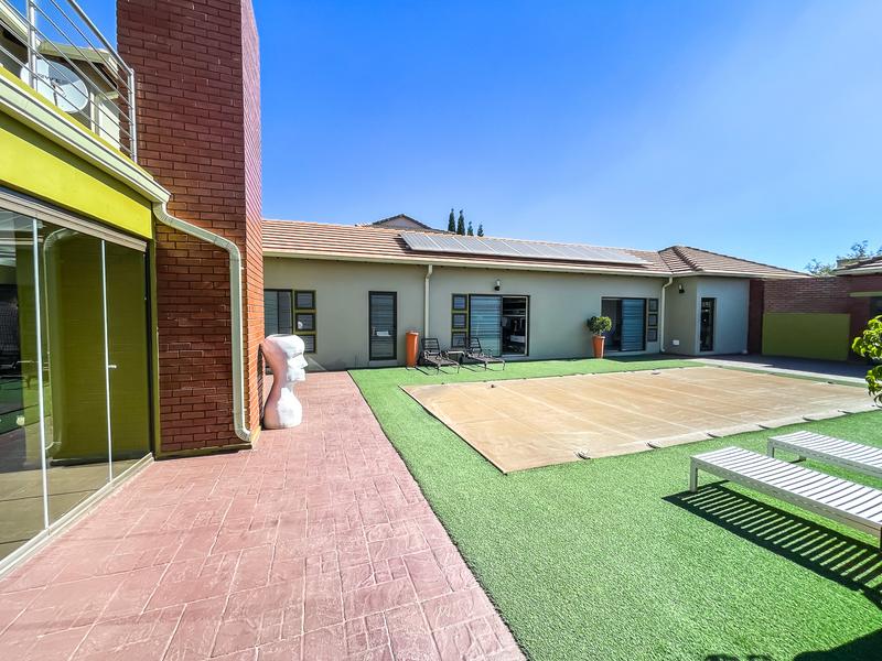 5 Bedroom Property for Sale in Midstream Estate Gauteng