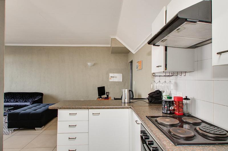 1 Bedroom Property for Sale in Northcliff Gauteng