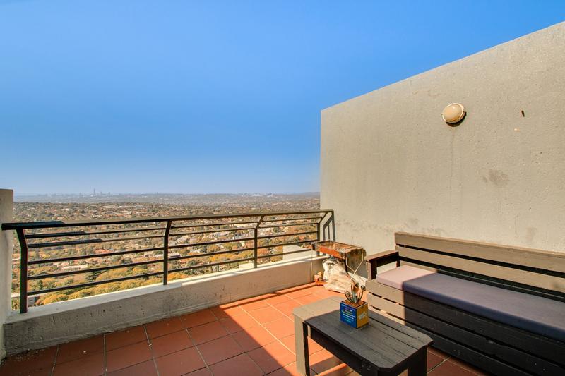 1 Bedroom Property for Sale in Northcliff Gauteng