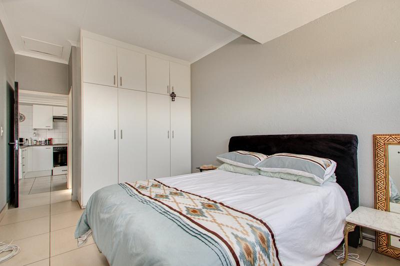 1 Bedroom Property for Sale in Northcliff Gauteng