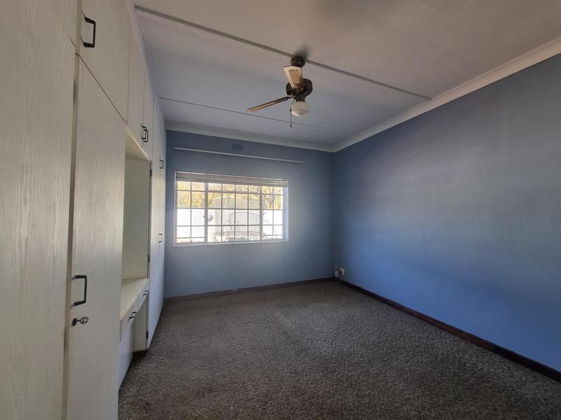To Let 4 Bedroom Property for Rent in Queenswood Gauteng